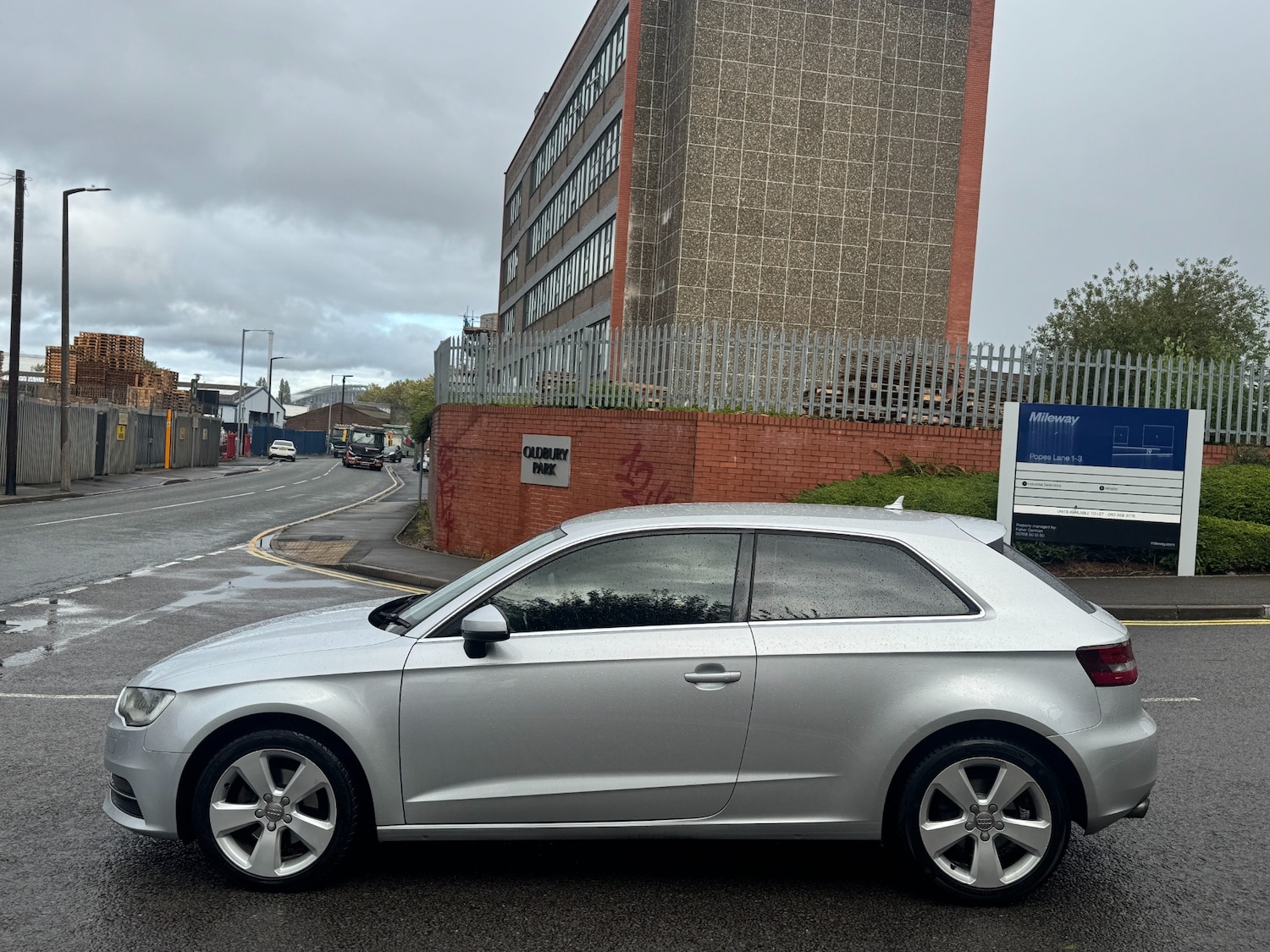 Used Audi A3 2014 for sale - 76017305: Photo 9