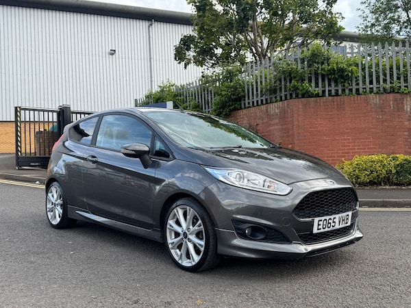 Used Ford Fiesta 2015 for sale - 74800704: Photo 2