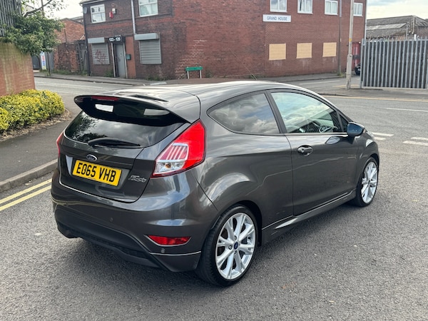 Used Ford Fiesta 2015 for sale - 74800704: Photo 6