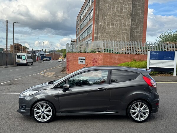 Used Ford Fiesta 2015 for sale - 74800704: Photo 9