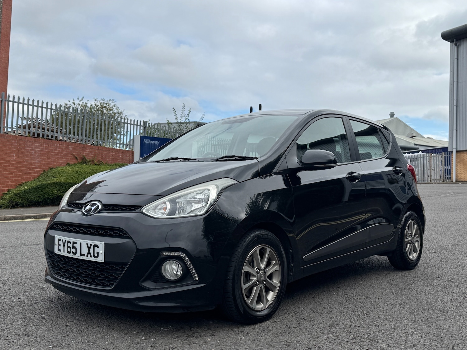 Used Hyundai i10 2015 for sale - 76143468: Photo 11