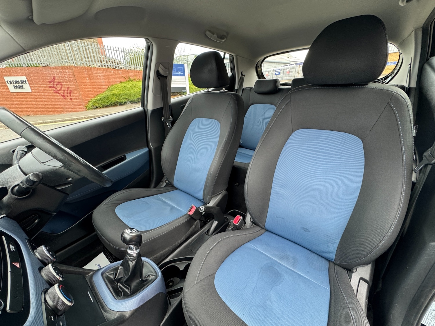 Used Hyundai i10 2015 for sale - 76143468: Photo 15