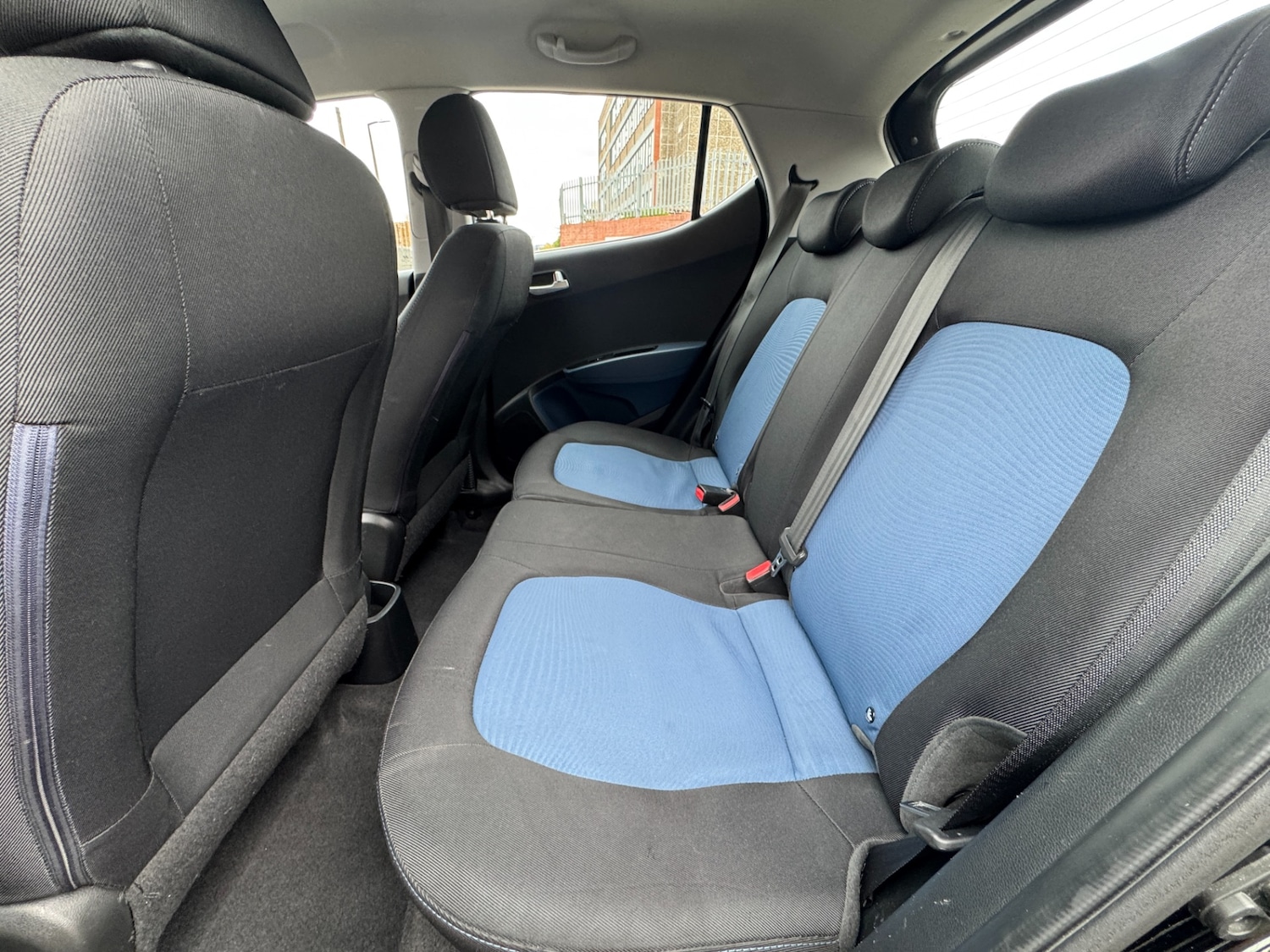 Used Hyundai i10 2015 for sale - 76143468: Photo 16