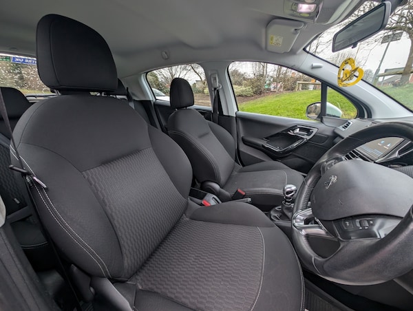 Used Peugeot 208 2018 for sale - 73341960: Photo 18