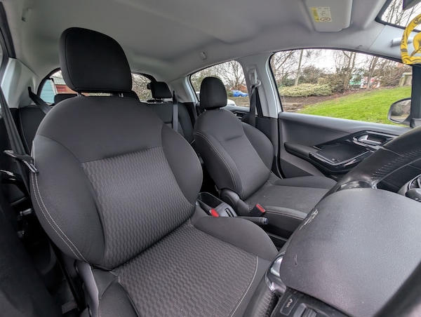 Used Peugeot 208 2018 for sale - 73341960: Photo 19