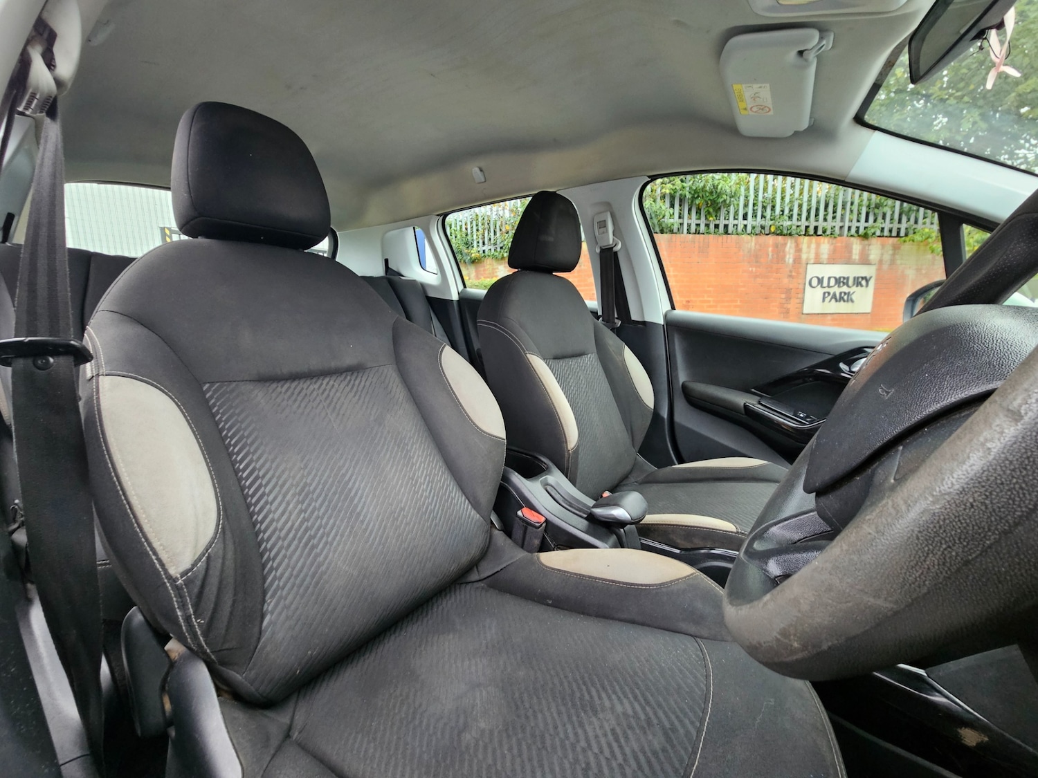 Used Peugeot 2008 2014 for sale - 76381490: Photo 15