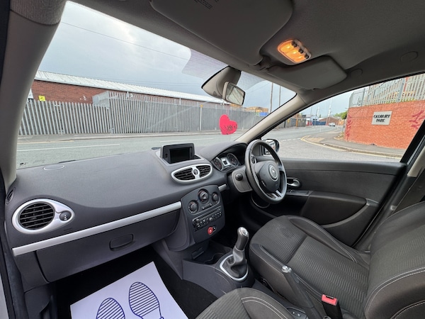 Used Renault Clio 2011 for sale - 74487534: Photo 13