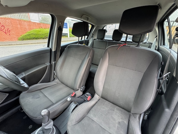 Used Renault Clio 2011 for sale - 74487534: Photo 15