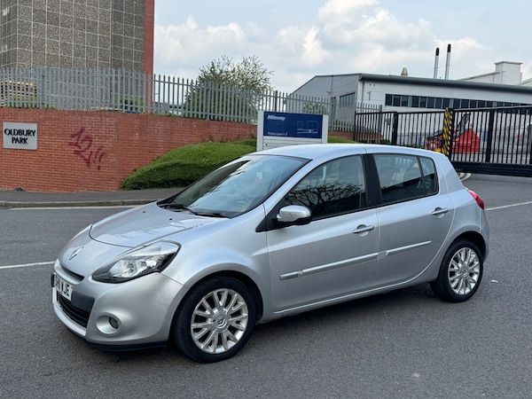 Used Renault Clio 2011 for sale - 74487534: Photo 9