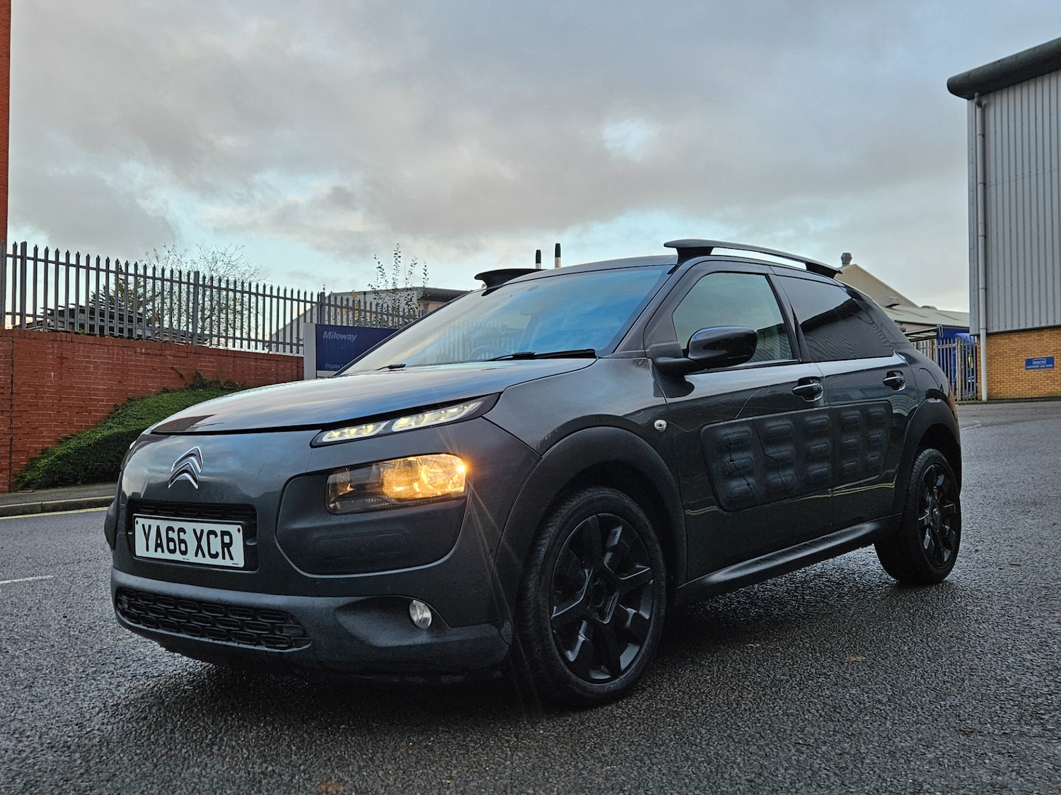 Used Citroen C4 Cactus 2017 for sale - 76971147: Photo 12