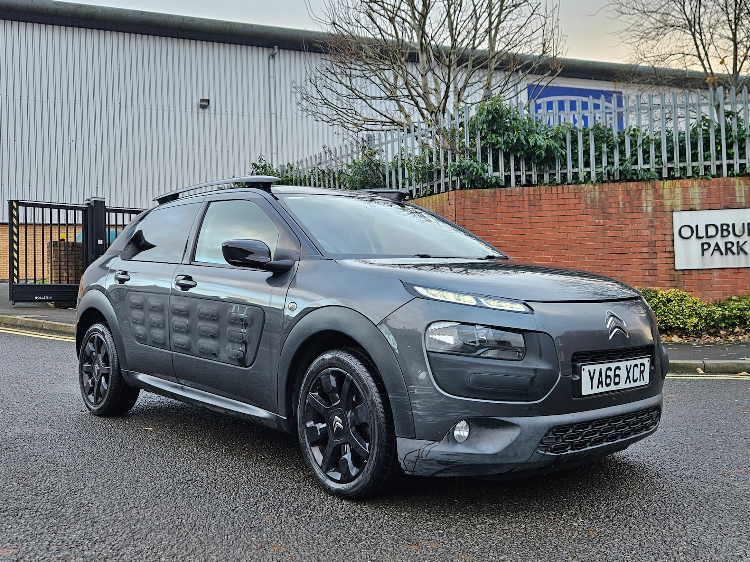 Used Citroen C4 Cactus 2017 for sale - 76971147: Photo 2