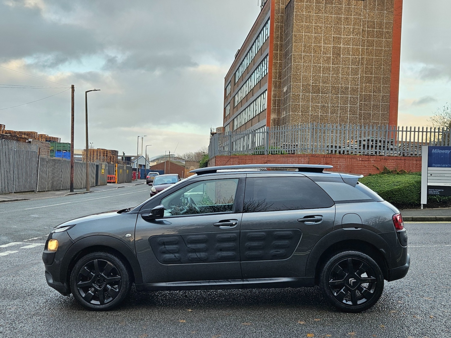 Used Citroen C4 Cactus 2017 for sale - 76971147: Photo 9