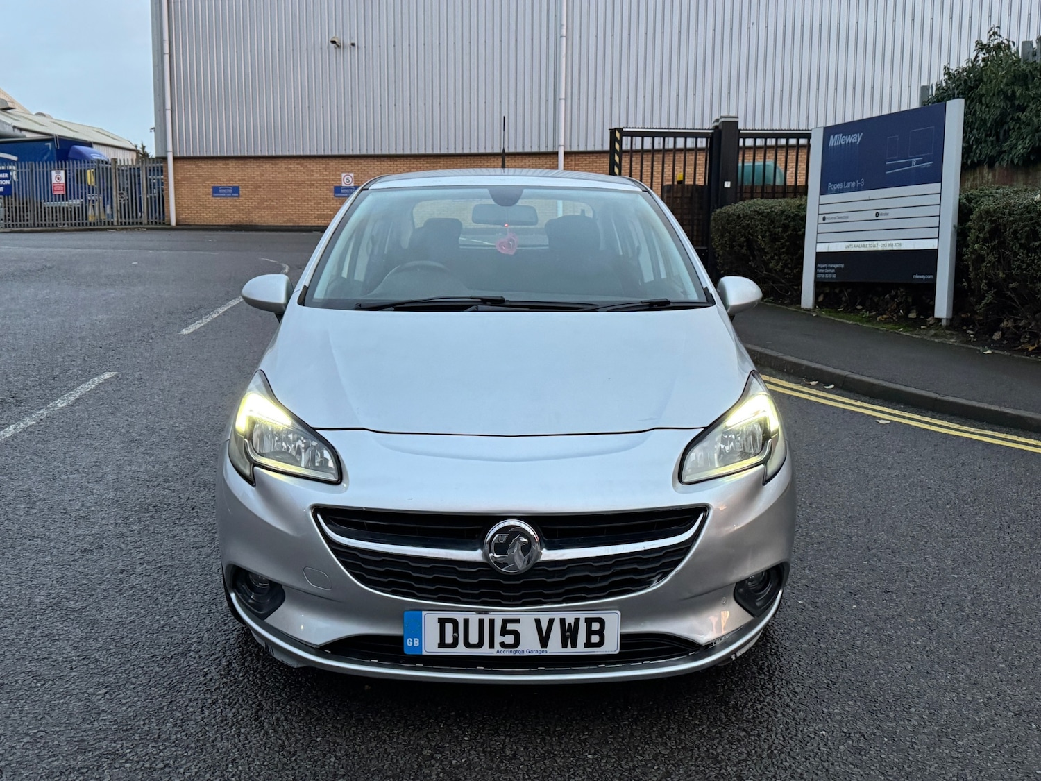 Used Vauxhall Corsa 2015 for sale - 76940246: Photo 4
