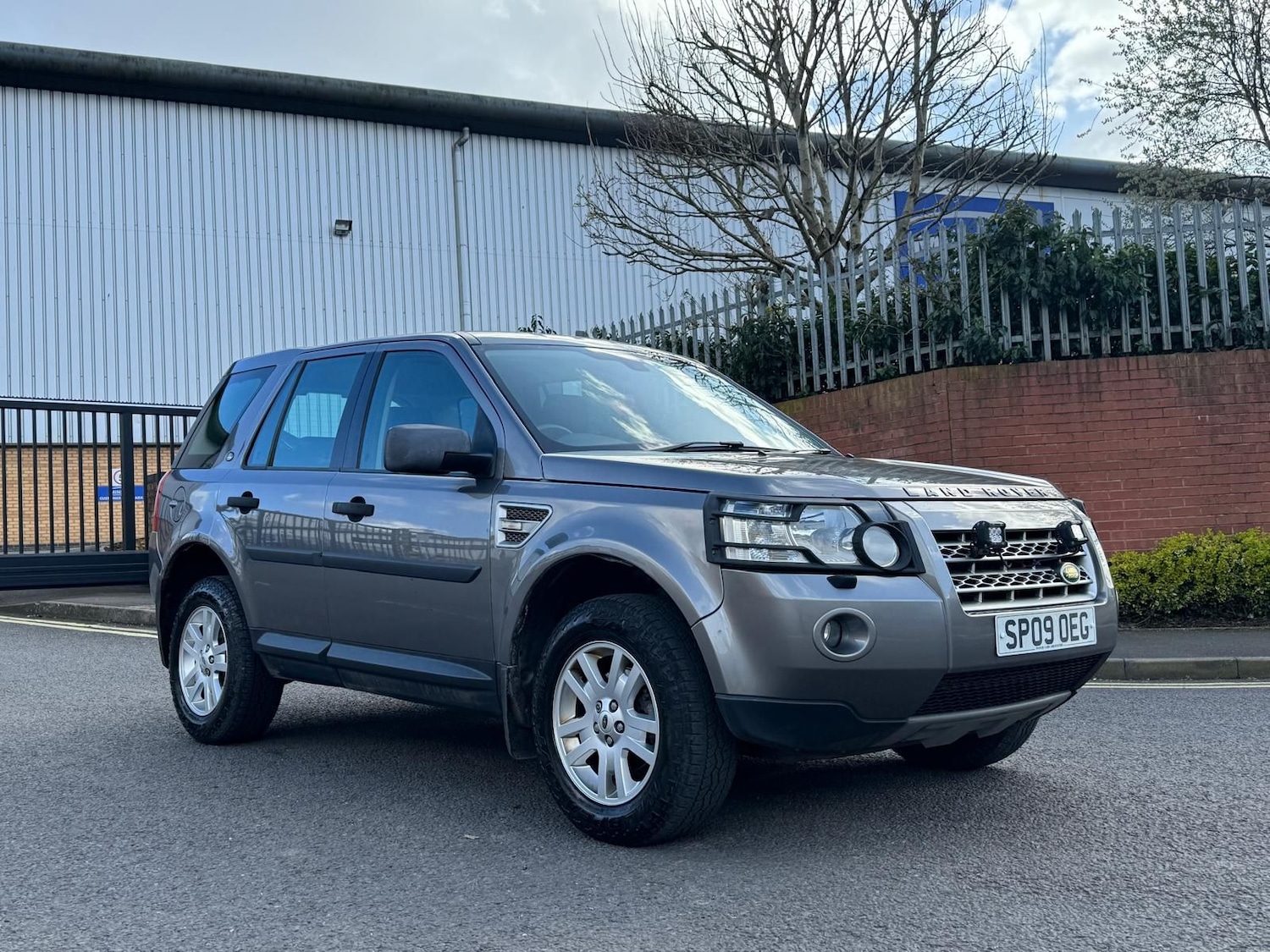Used Land Rover Freelander 2009 for sale - 78218798: Photo 2