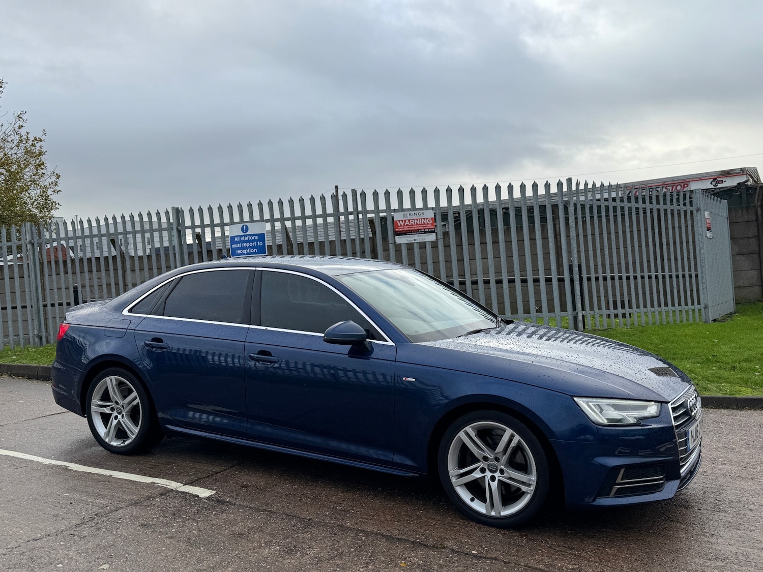 Used Audi A4 2016 for sale - 76850929: Photo 3