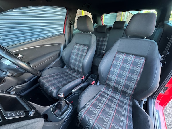 Used Volkswagen Polo 2015 for sale - 74682725: Photo 15