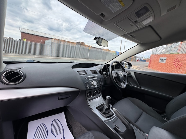 Used Mazda Mazda3 2010 for sale - 75700506: Photo 13