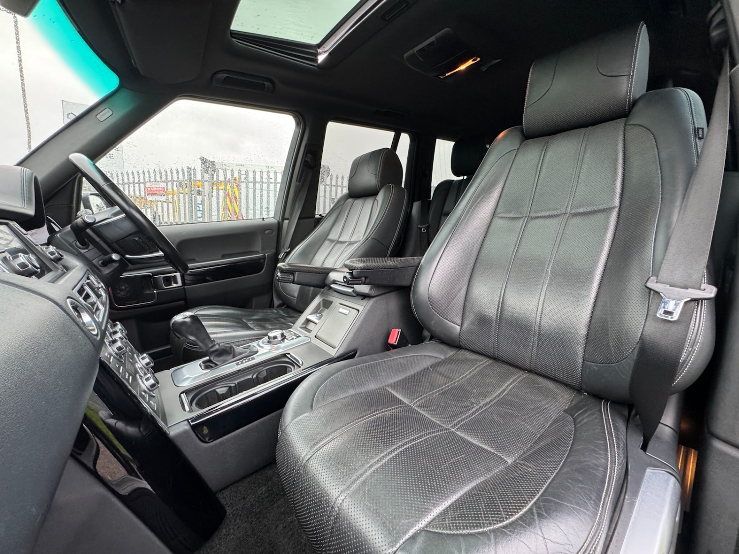 Used Land Rover Range Rover 2010 for sale - 76850924: Photo 15