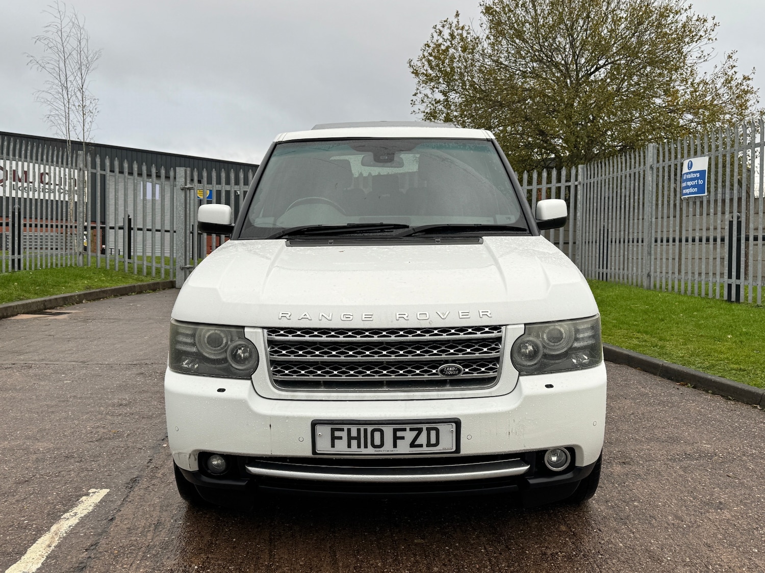 Used Land Rover Range Rover 2010 for sale - 76850924: Photo 4