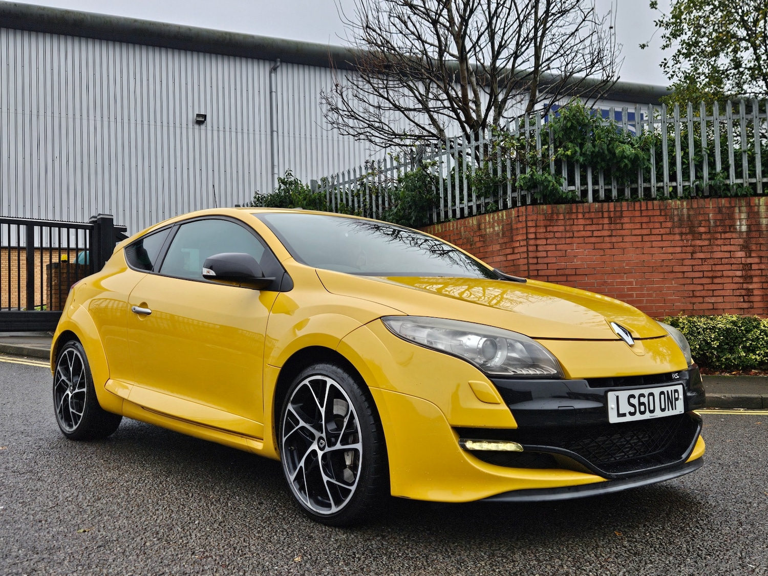 Used Renault Megane 2010 for sale - 76672240: Photo 2