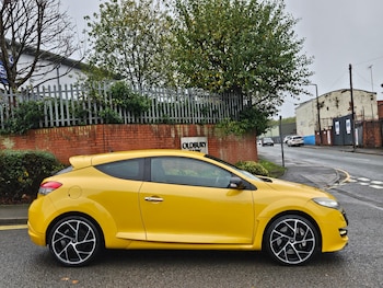 Used Renault Megane 2010 for sale - 76672240: Photo