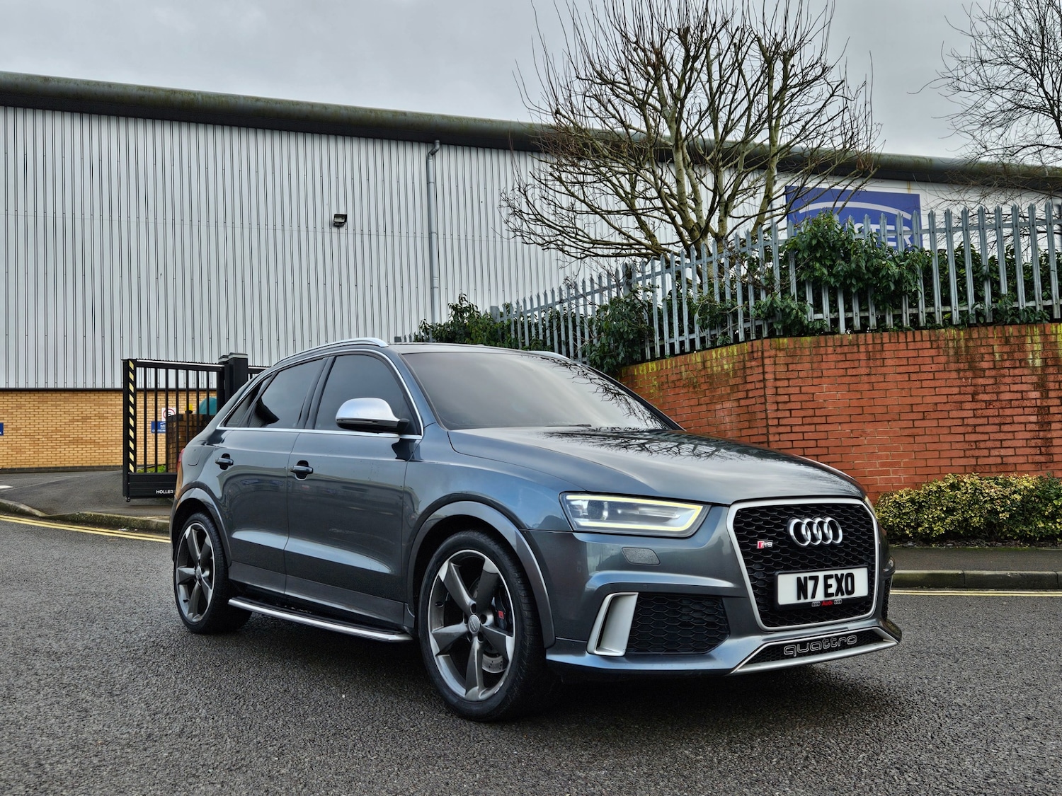 Used Audi RS Q3 2014 for sale - 77387836: Photo 2