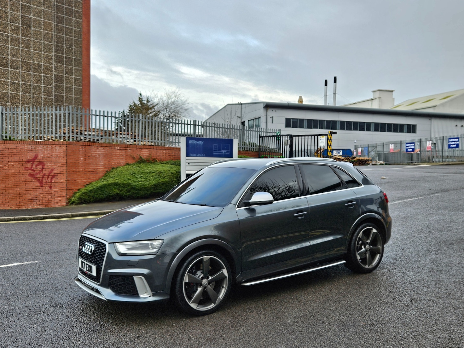 Used Audi RS Q3 2014 for sale - 77387836: Photo 9