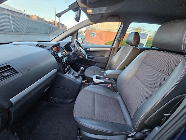 Used Vauxhall Zafira 2010 for sale - 73821557: Photo 13