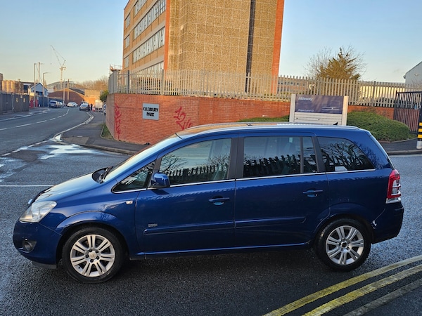 Used Vauxhall Zafira 2010 for sale - 73821557: Photo 9