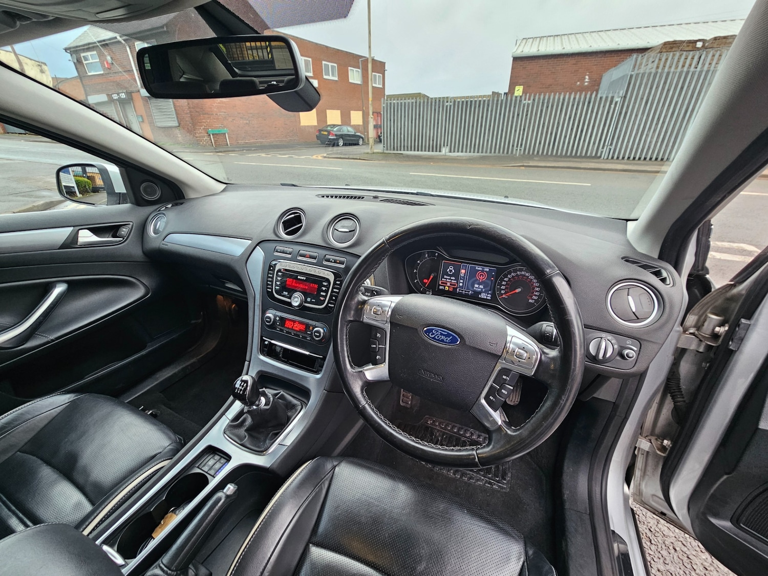 Used Ford Mondeo 2011 for sale - 77915481: Photo 13