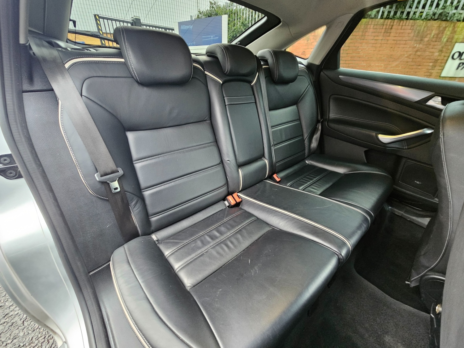 Used Ford Mondeo 2011 for sale - 77915481: Photo 16