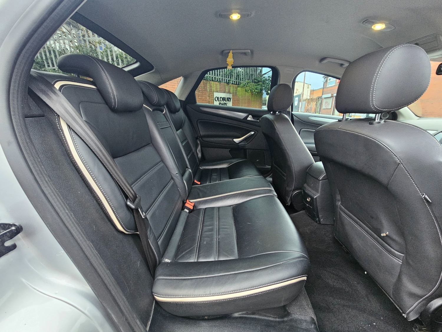 Used Ford Mondeo 2011 for sale - 77915481: Photo 17