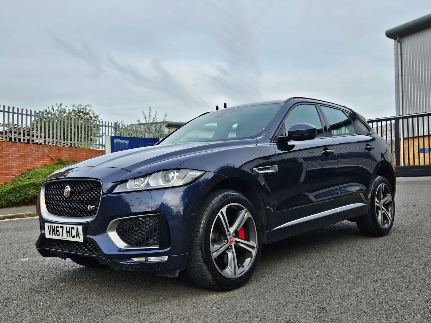 Used Jaguar F-Pace 2017 for sale - 76017356: Photo 11