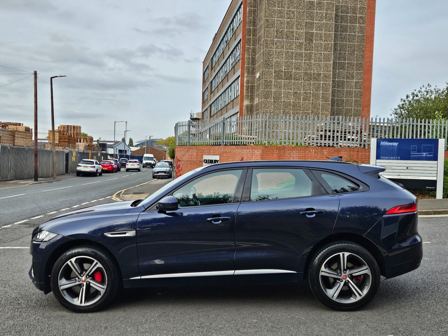 Used Jaguar F-Pace 2017 for sale - 76017356: Photo 8