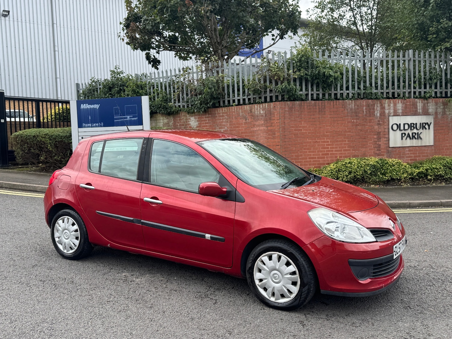 Used Renault Clio 2007 for sale - 76856290: Photo 3