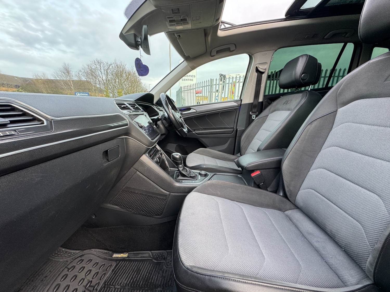 Used Volkswagen Tiguan 2018 for sale - 77204994: Photo 15