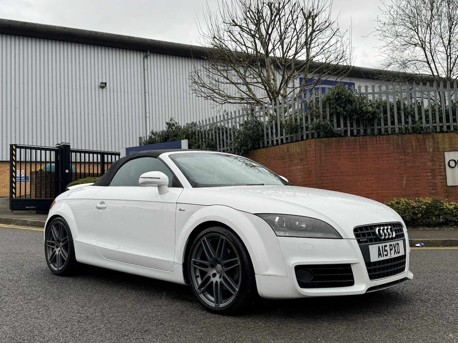 Used Audi TT 2010 for sale - 77687761: Photo 3