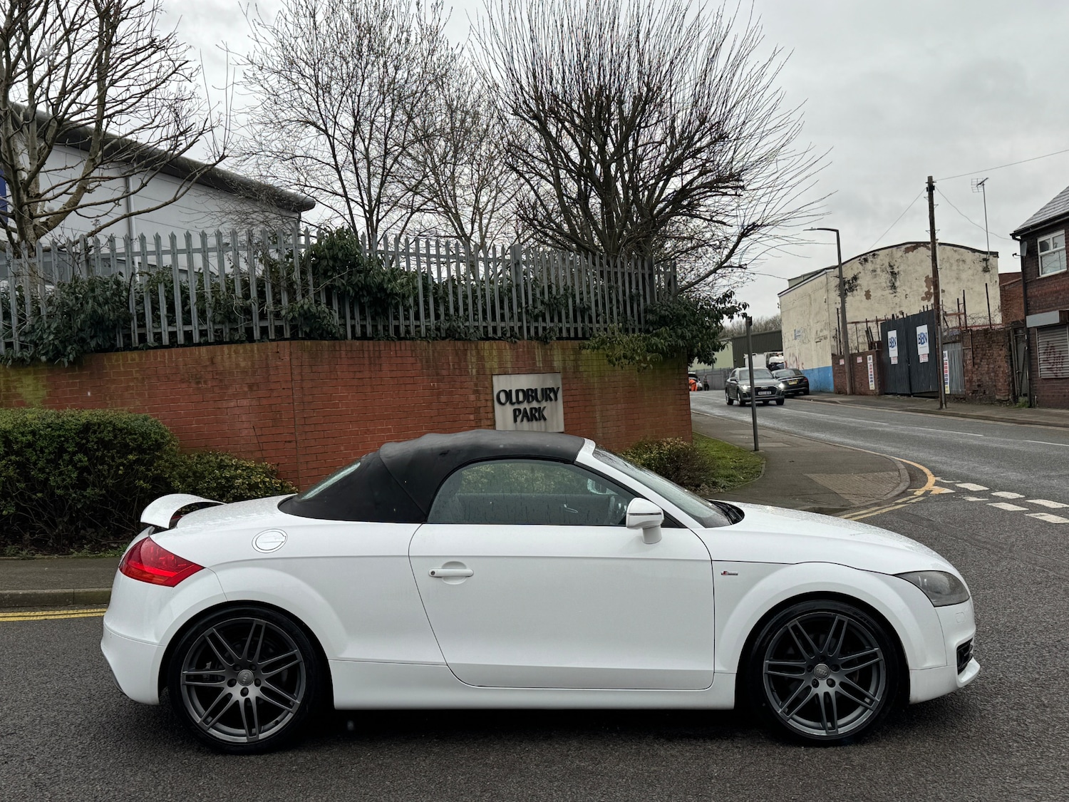 Used Audi TT 2010 for sale - 77687761: Photo 6