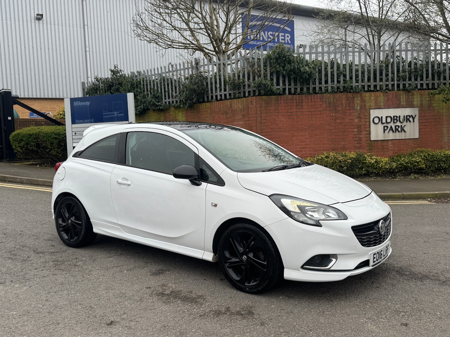 Used Vauxhall Corsa 2016 for sale - 77825922: Photo 3