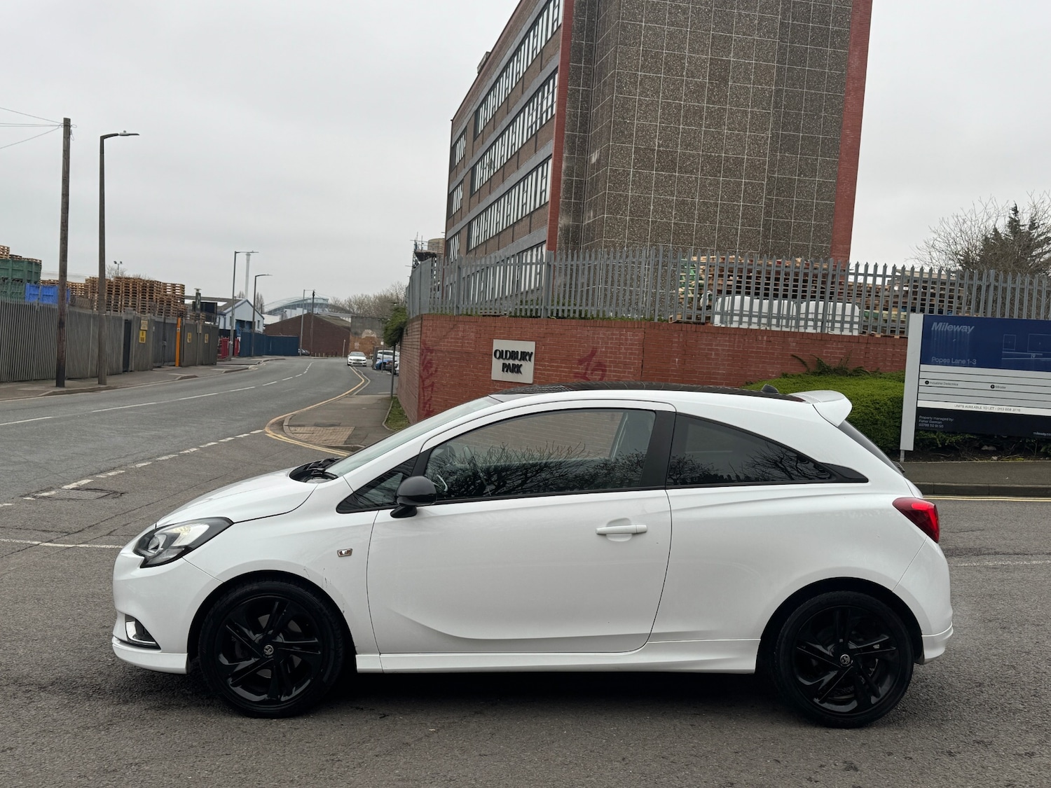 Used Vauxhall Corsa 2016 for sale - 77825922: Photo 9