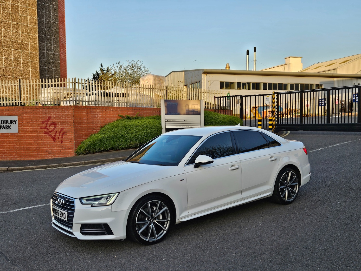 Used Audi A4 2015 for sale - 78175939: Photo 9