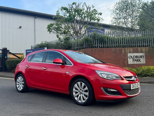 Used Vauxhall Astra 2013 for sale - 74545306: Photo 2