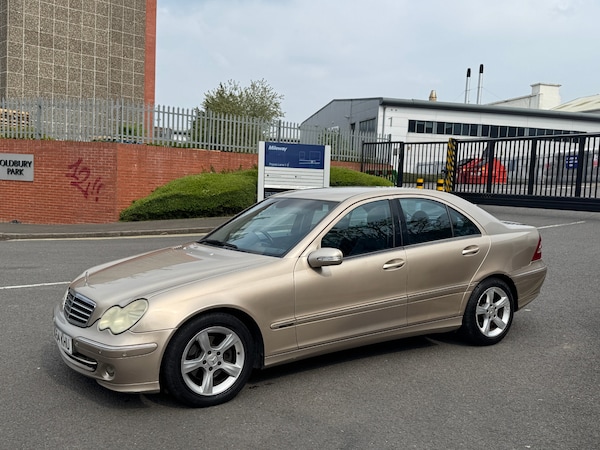 Used Mercedes-Benz C-Class 2004 for sale - 74487321: Photo 11