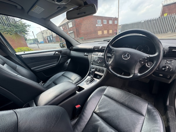 Used Mercedes-Benz C-Class 2004 for sale - 74487321: Photo 15