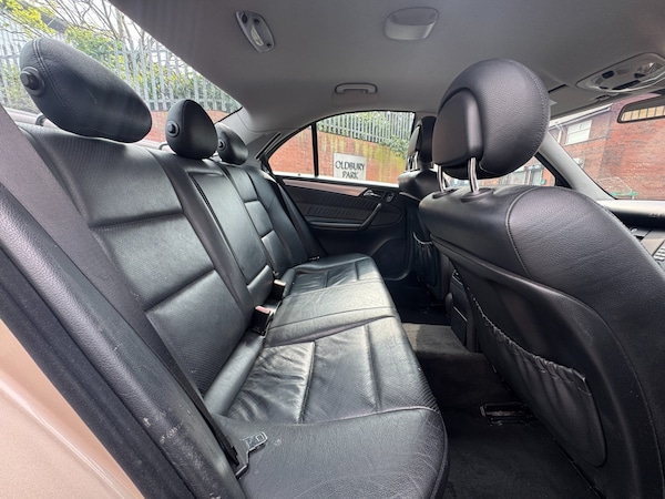 Used Mercedes-Benz C-Class 2004 for sale - 74487321: Photo 16