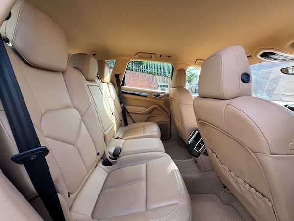 Used Porsche Cayenne 2013 for sale - 74830807: Photo 16