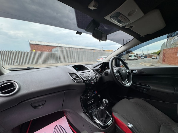 Used Ford Fiesta 2015 for sale - 74713934: Photo 13