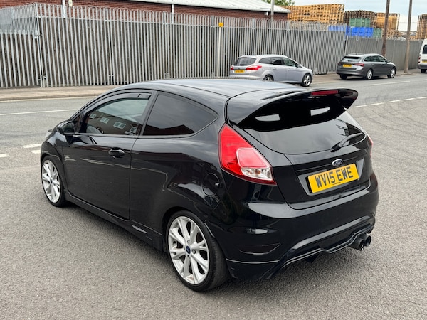 Used Ford Fiesta 2015 for sale - 74713934: Photo 8
