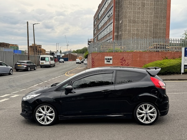 Used Ford Fiesta 2015 for sale - 74713934: Photo 9