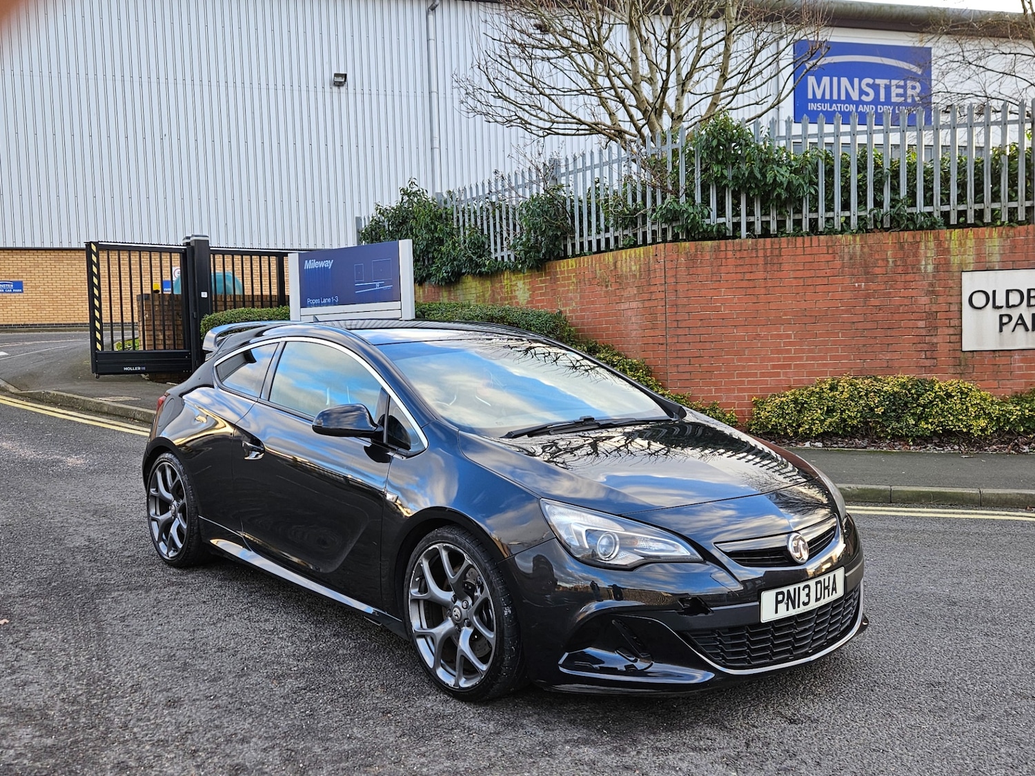 Used Vauxhall Astra GTC 2013 for sale - 77121288: Photo 1